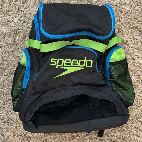 NWOT Speedo Daypack Large Pro Swim Backpack Wet Gear Bag - Picture 1 of 2